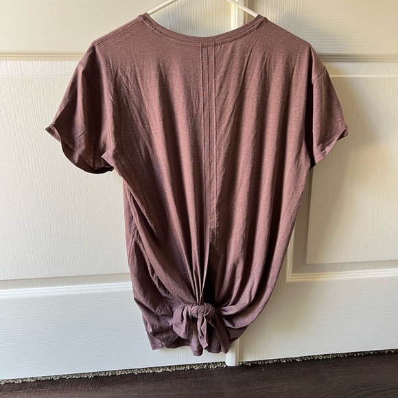 Women’s Lululemon Short-Sleeve Shirt - Picture 2 of 3